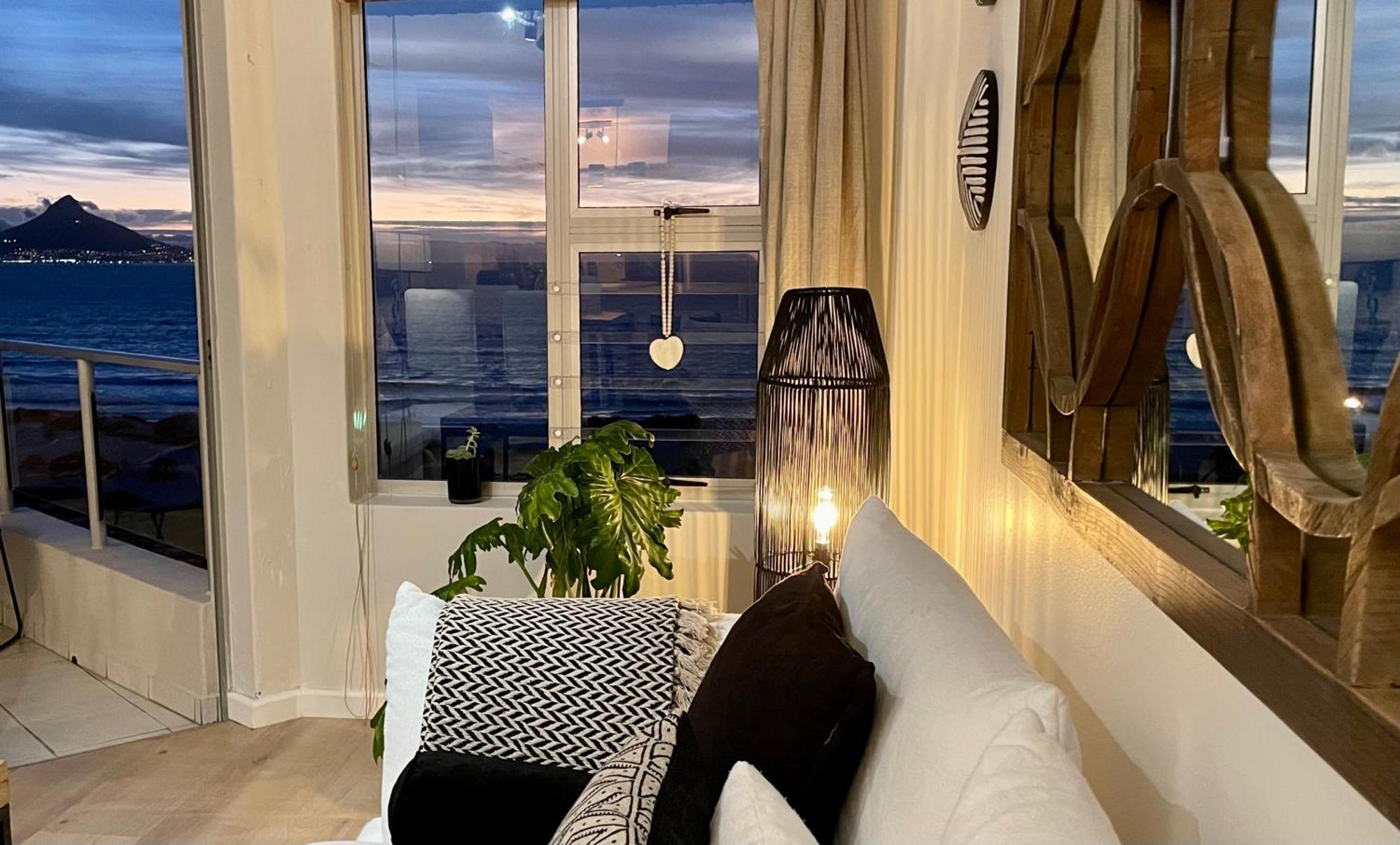 Abode Africa Apartment Bloubergstrand Exterior photo